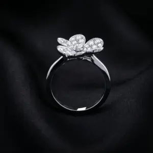 Van Cleef & Arpels, Frivole ring, 1 flower, paved stone