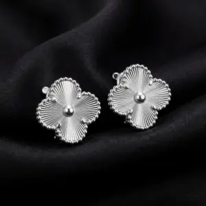 Van Cleef & Arpels, Vintage Alhambra earrings